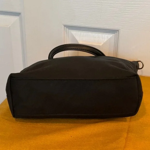 Kate Spade Watson Lane Lucie Crossbody handbag Black Purse Bag Logo - Like New - Picture 2 of 14